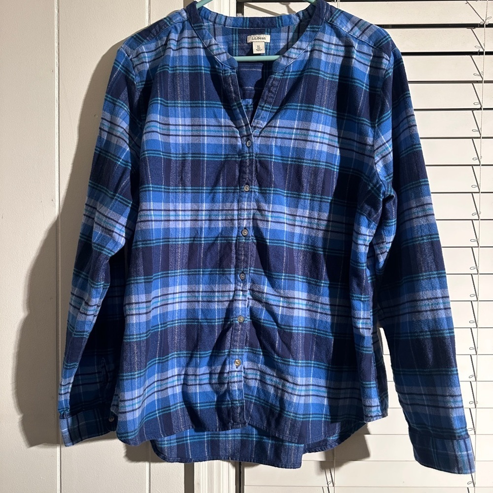 🧥 Poshmark Listing – LL Bean Plaid Flannel Shirt